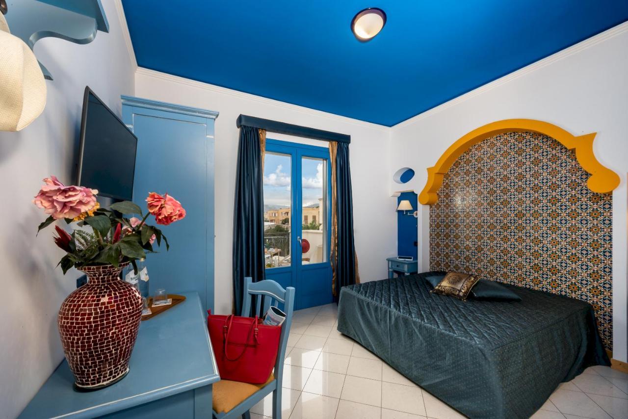 Hotel Ristorante Mediterraneo Faro San Vito Lo Capo Eksteriør billede