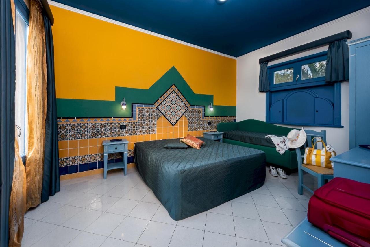 Hotel Ristorante Mediterraneo Faro San Vito Lo Capo Eksteriør billede