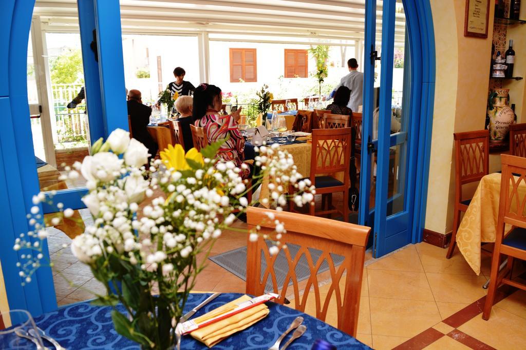 Hotel Ristorante Mediterraneo Faro San Vito Lo Capo Eksteriør billede